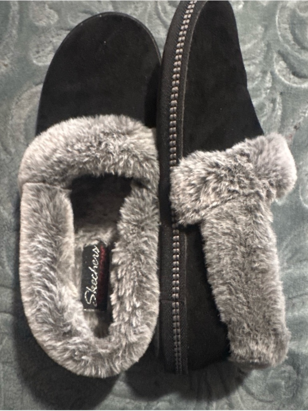 Skechers Women’s Black Slippers with Gray Faux-Fur Trim